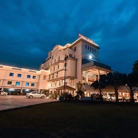 Konark Grand Hotel Mirzapur Bagian luar foto