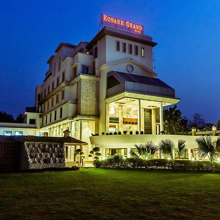 Konark Grand Hotel Mirzapur Bagian luar foto