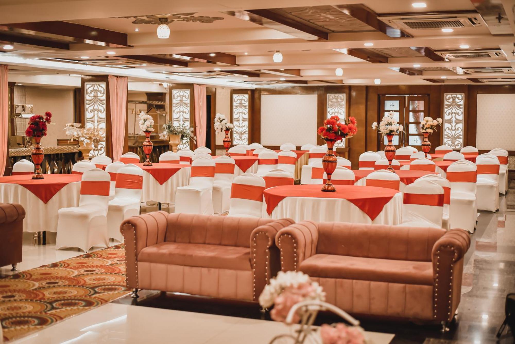 Konark Grand Hotel Mirzapur Bagian luar foto