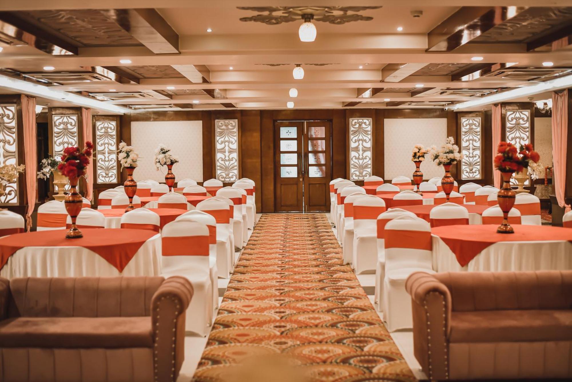 Konark Grand Hotel Mirzapur Bagian luar foto