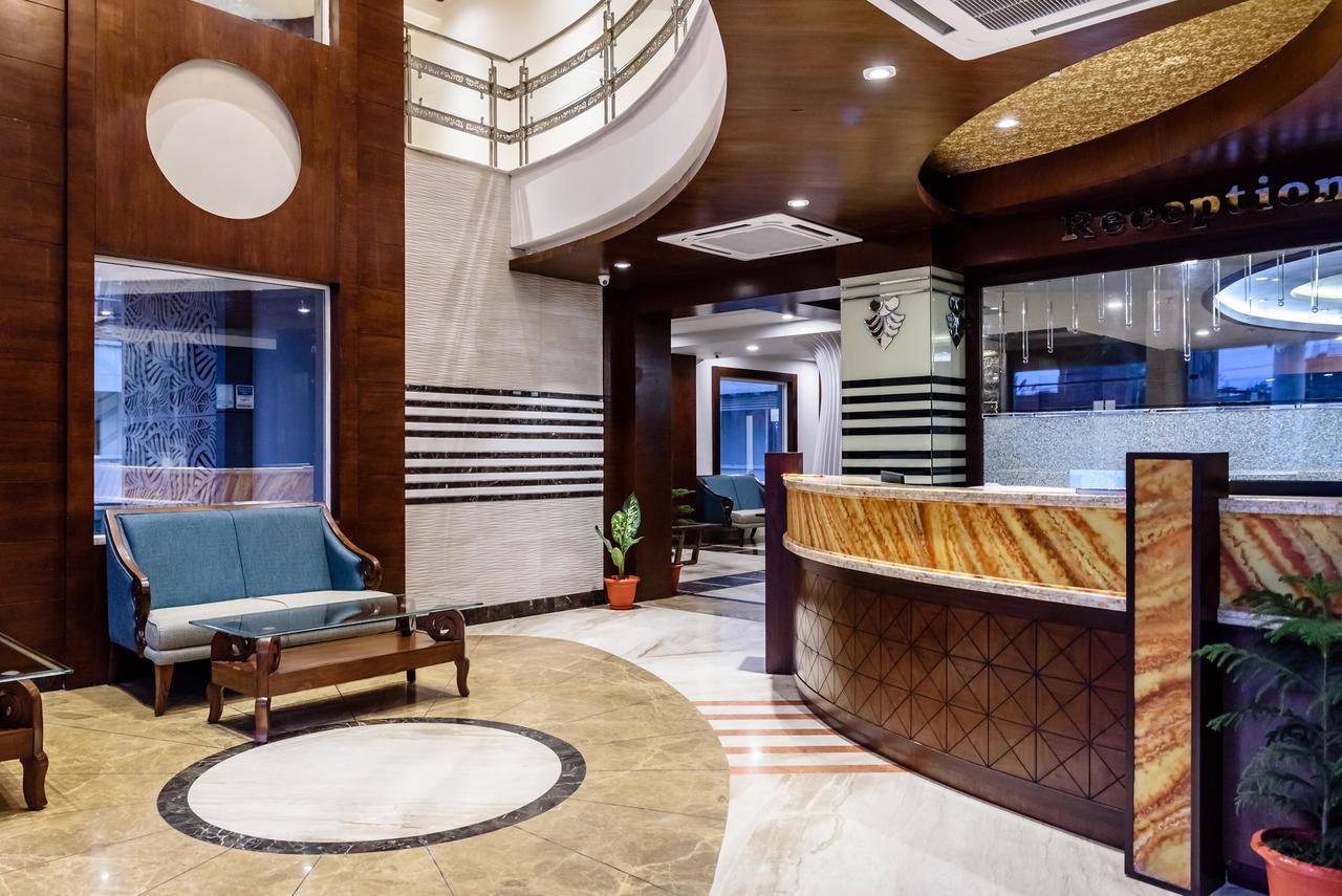Konark Grand Hotel Mirzapur Bagian luar foto